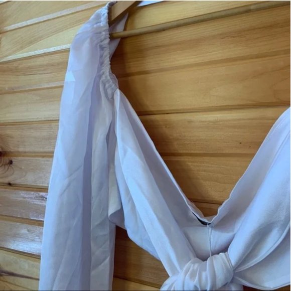 NWT Beginning Boutique Arianna Blouson Top White Crop Tie Front Size Medium - Picture 4 of 8
